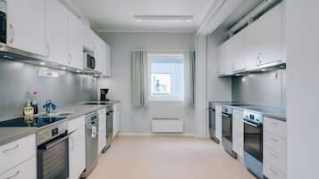 Economy-Einzelzimmer | GemeinschaftskĂŒche | KĂŒhlschrank, Mikrowelle