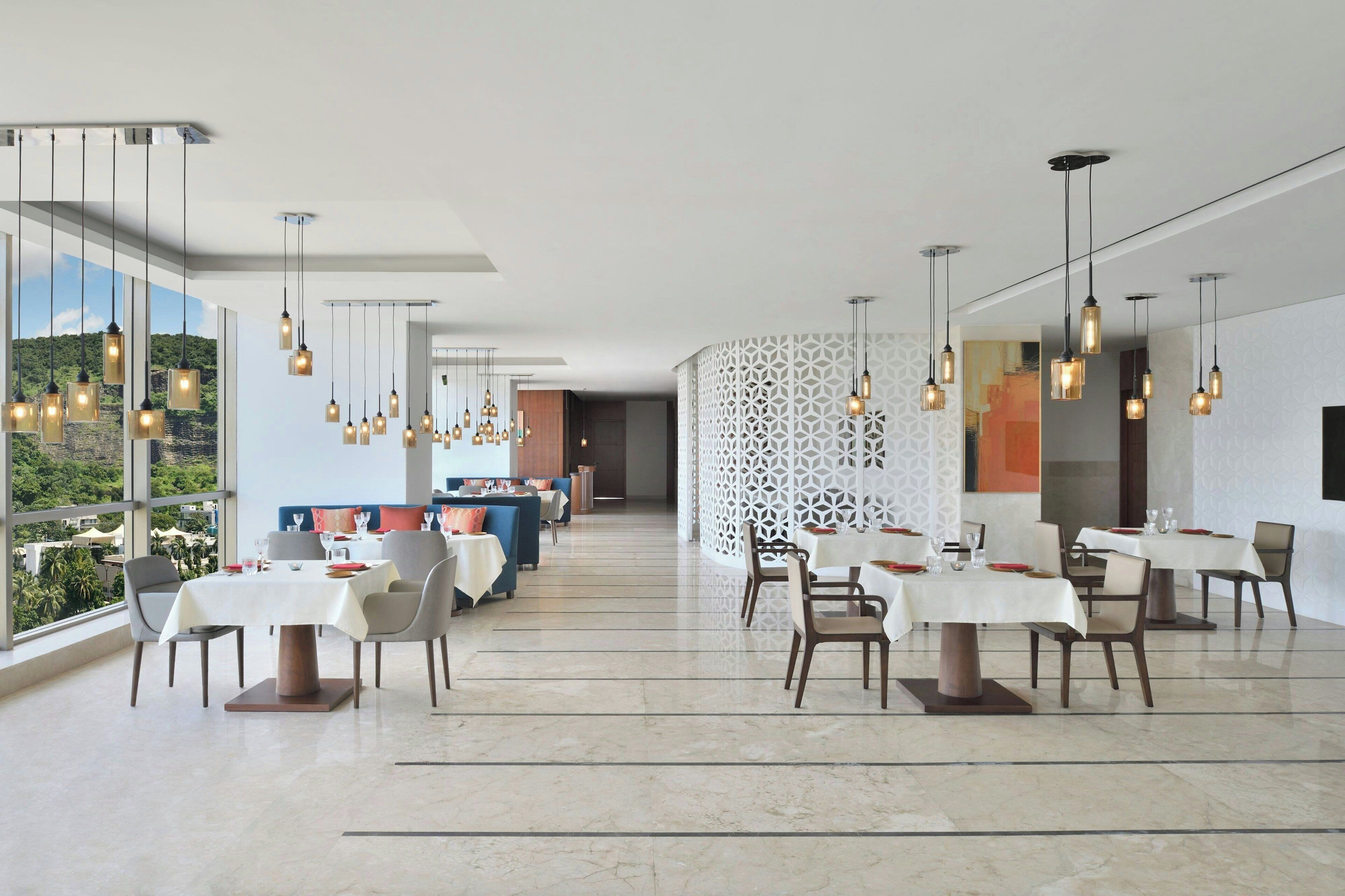 4 Restaurants, Abendessen, indische Küche