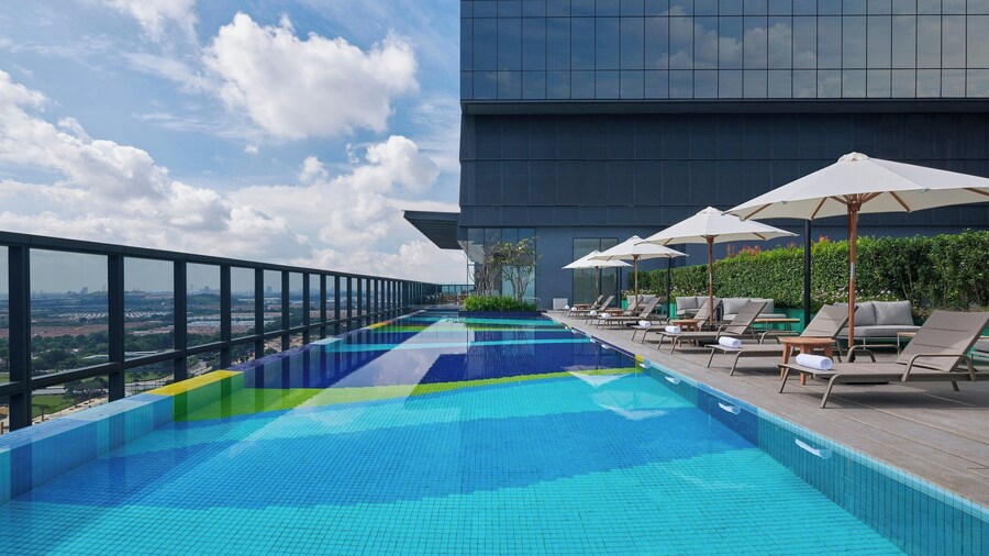 Courtyard By Marriott Setia Alam