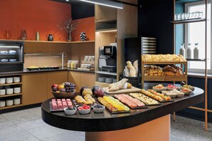 Daily buffet breakfast for a fee
