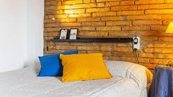 3 slaapkamers, een strijkplank/strijkijzer, wifi