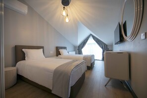 Villa Royal | Ropa de cama de alta calidad, sistema de insonorización, wifi gratis