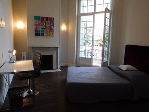 4 habitaciones, tabla de planchar con plancha y wifi gratis 