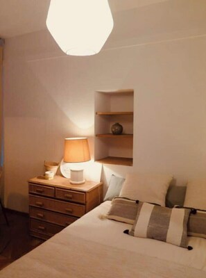 1 多间卧室、熨斗/熨衣板、免费 WiFi、床单