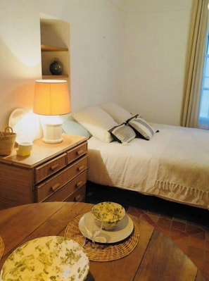 1 bedroom, iron/ironing board, free WiFi, bed sheets - Charming apartment in the heart of old Aix. (Aix-en-Provence)