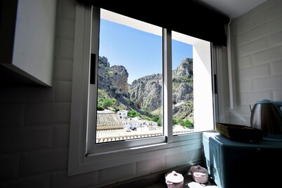 Rural house with views of the Cañón del Bailón  and in the centre of Zuheros.