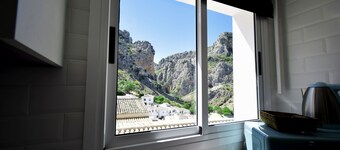 Rural house with views of the Cañón del Bailón and in the centre of Zuheros.