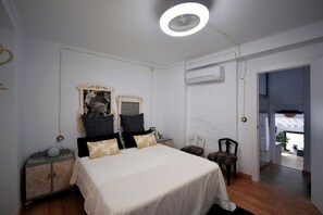 1 chambre, fer et planche à repasser, Wi-Fi gratuit, draps fournis