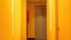 Unclassified image, 5 of 22, button - Hostelle - Women only hostel Barcelona (Barcelona)