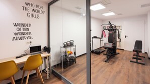 Unclassified image, 3 of 22, button - Hostelle - Women only hostel Barcelona (Barcelona)