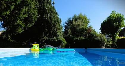 Sea Air - Apartment in villa 10 min from the sea private garden, pool