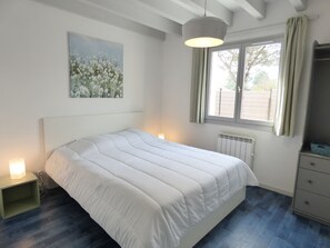 5 bedrooms, iron/ironing board, travel cot, WiFi - L'OREE DE LA PLAGE *Heated swimming pool *Pétanque *Ping Pong *Bicycles (Vieux-Boucau-les-Bains)