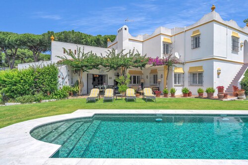 Villa Arin - Beachside Family Home