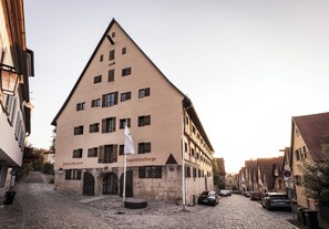 Exterior - Jugendherberge Dinkelsbühl - Youth Hostel (Dinkelsbuehl)