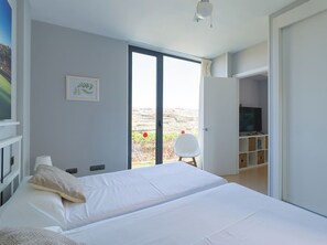 2 habitaciones, tabla de planchar con plancha y wifi gratis