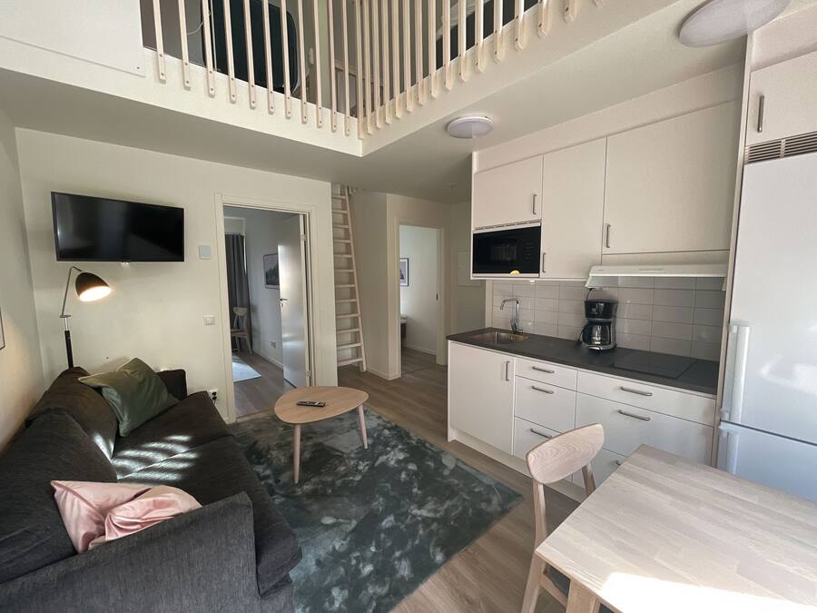 Deluxe Cabin, 3 Bedrooms, Garden View | Private kitchen