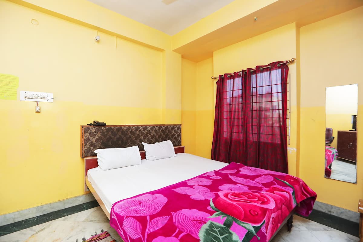 Superior Double Room, 1 Queen Bed | Free WiFi
