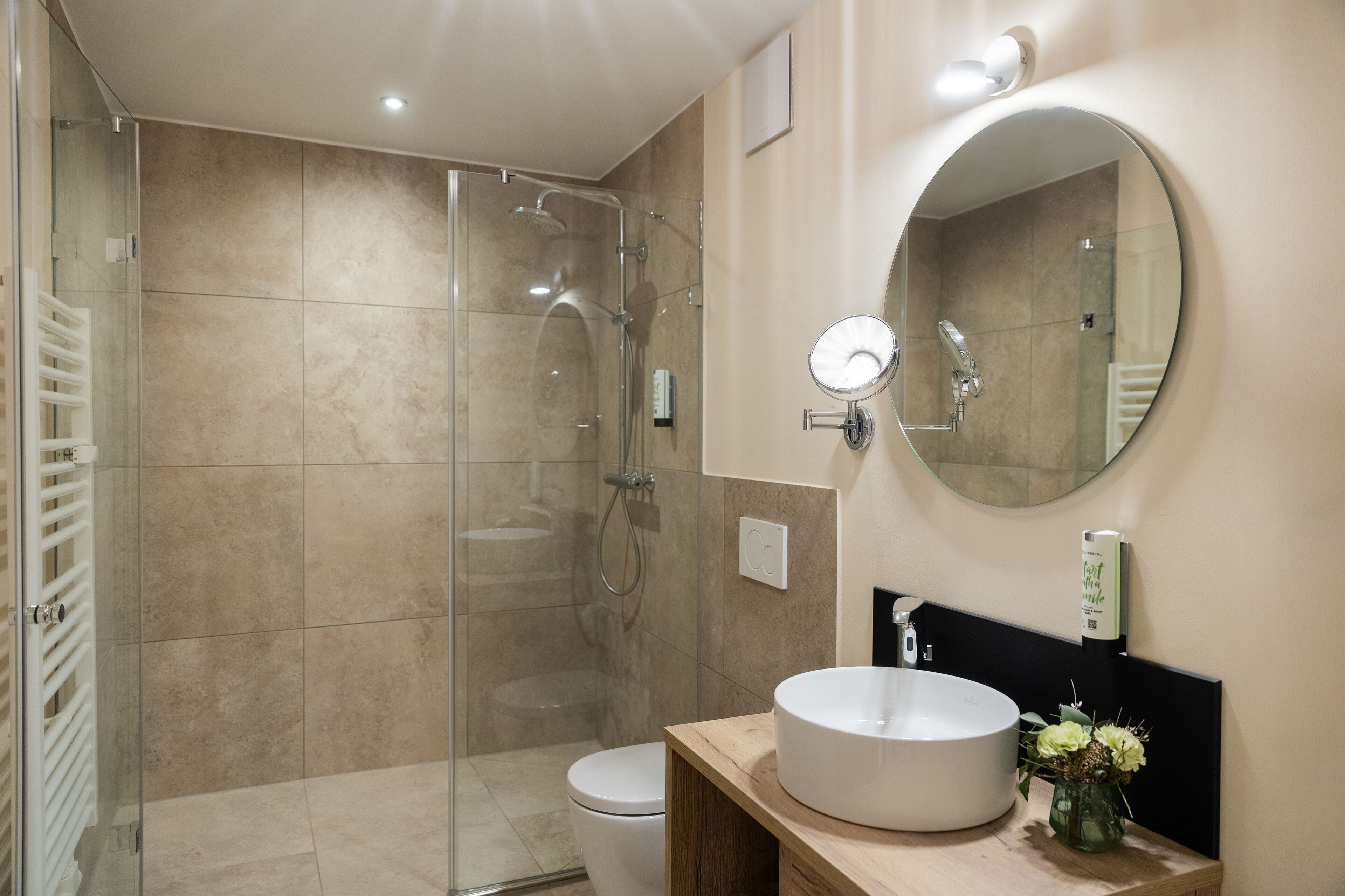Superior-Doppelzimmer, 1 Schlafzimmer, Nichtraucher | Badezimmer | Dusche, Haartrockner, Handtücher