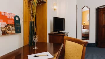 Single Room, 1 Twin Bed, Non Smoking | Hypo-allergenic bedding, individually decorated, desk, soundproofing