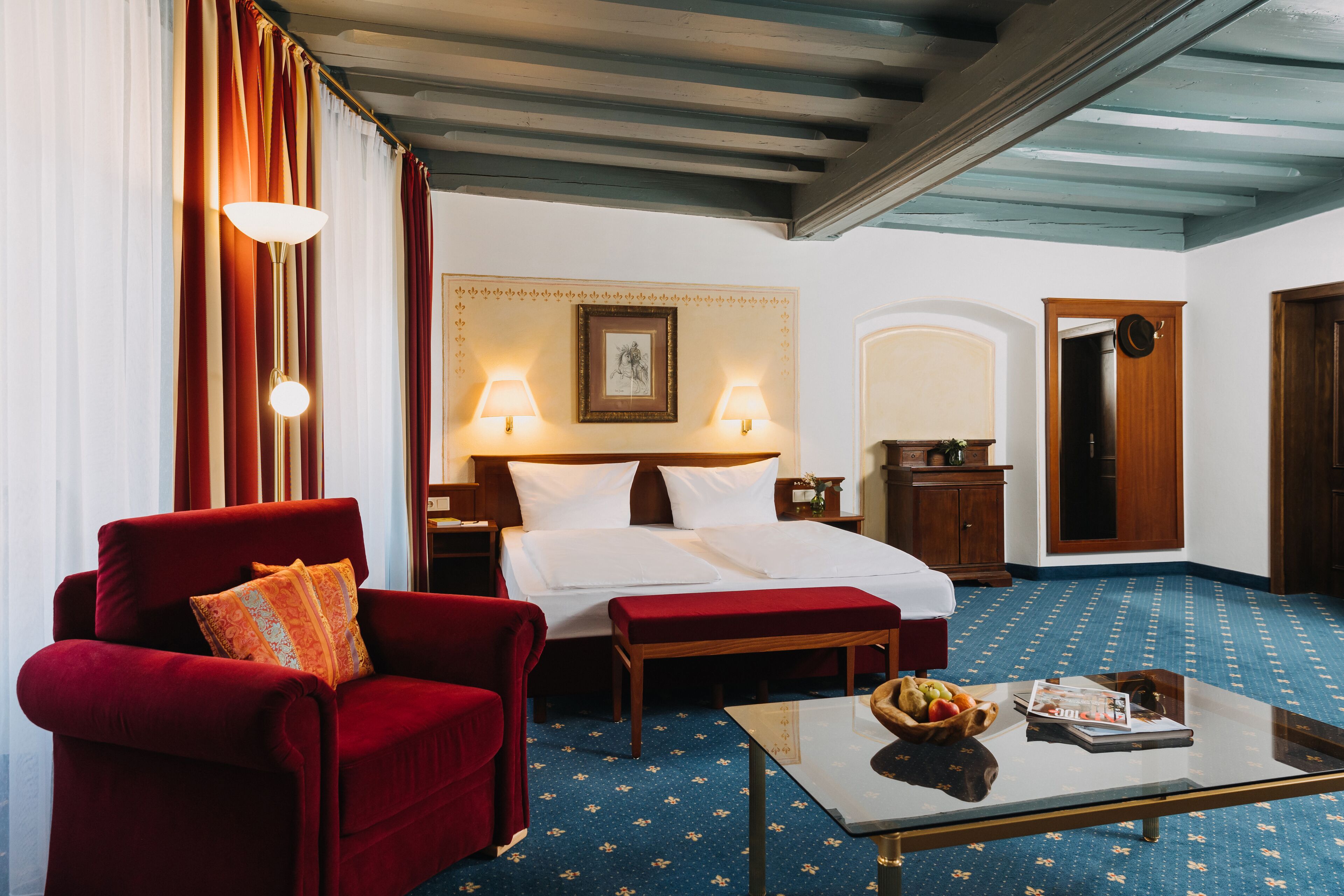 Grand Double Room, 1 Bedroom, Non Smoking | Hypo-allergenic bedding, individually decorated, desk, soundproofing