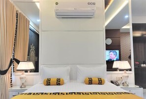 Standard Room | Iron/ironing board