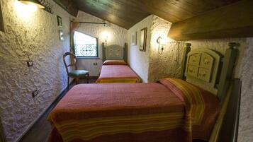 2 bedrooms, iron/ironing board, travel crib, free WiFi