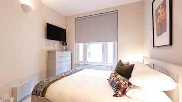 Apartament Deluxe, 2 dormitoris, vistes a la ciutat | 2 dormitoris i espai de treball apte per a portàtils