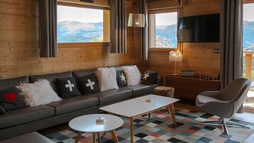 Smart-TV, Kamin, Tischfußball