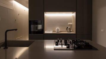 Kühlschrank, Ofen, Herdplatte, Geschirrspüler