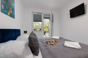 3 室のベッドルーム、アイロン / アイロン台、WiFi、ベッドシーツ