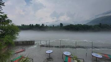 Triple Room | Iron/ironing board