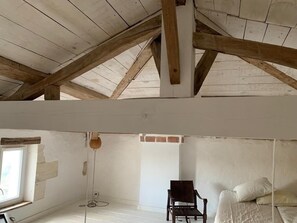 Unclassified image, 3 of 32, button - Happiness in the countryside! (Barie)