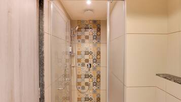 Superior Twin Room | Bathroom