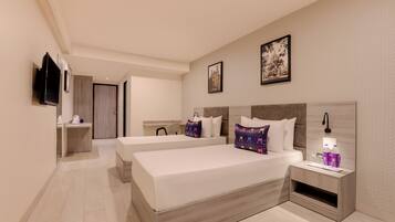 Superior Twin Room | Desk, free WiFi