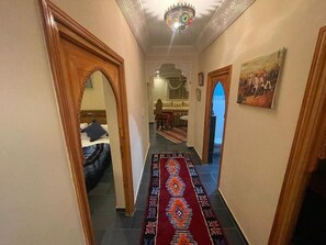 4 soverom, skrivebord, strykejern/-brett og wi-fi (inkludert)