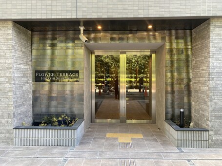 Flower Terrace Higashi Shinjuku - Image 12