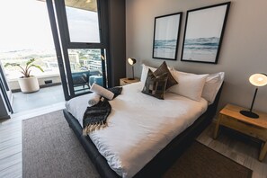 1 bedroom, WiFi - Umhlanga Arch Luxury Holiday or Work with Sea View (Durban)