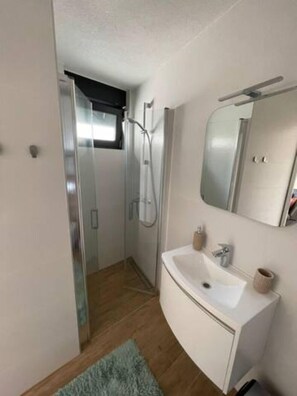 Deluxe Studio | Bathroom - Villa Laverna Annex (Novalja)