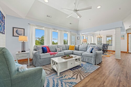 Aye Corolla: Private Pool, Hot Tub, 550 Ft to Beach