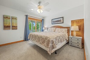 6 bedrooms, iron/ironing board, free WiFi, bed sheets