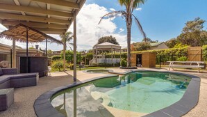 Pool - The Family Haven - Main House (Rye)