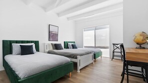 5 bedrooms, internet, bed sheets - The Family Haven - Main House (Rye)