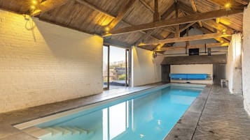 室内游泳池,恒温泳池