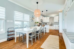 Dining - Sandyland Shores - Screened Porch, Intracoastal & Sea Views! (Surfside Beach)