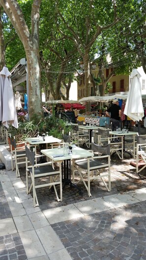 Restauration en plein air