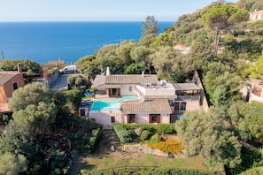 Exterior - Villa Nemea: typical Sardinian House, saltwater pool, great views (Torre delle Stelle)