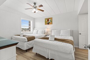 4 Schlafzimmer, Bügeleisen/Bügelbrett, kostenloses WLAN, Bettwäsche
