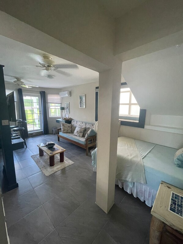 1 bedroom, desk, iron/ironing board, free WiFi