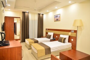 Twin Room | In-room safe, desk, laptop workspace, soundproofing - Red Sea Hotel Apartment (Djibouti)