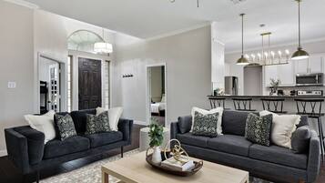 Taulutelevisio, takka, Netflix, suoratoistopalvelut